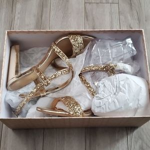 Jewel Badgley Mischka high heels